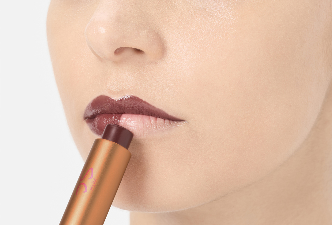 Augustinus Bader Tinted moisturizing and nourishing Lip Balm The Tinted Lip Balm 03, Burnt earthy plum 4 g Augustinus Bader Tinted moisturizing and nourishing Lip Balm The Tinted Lip Balm