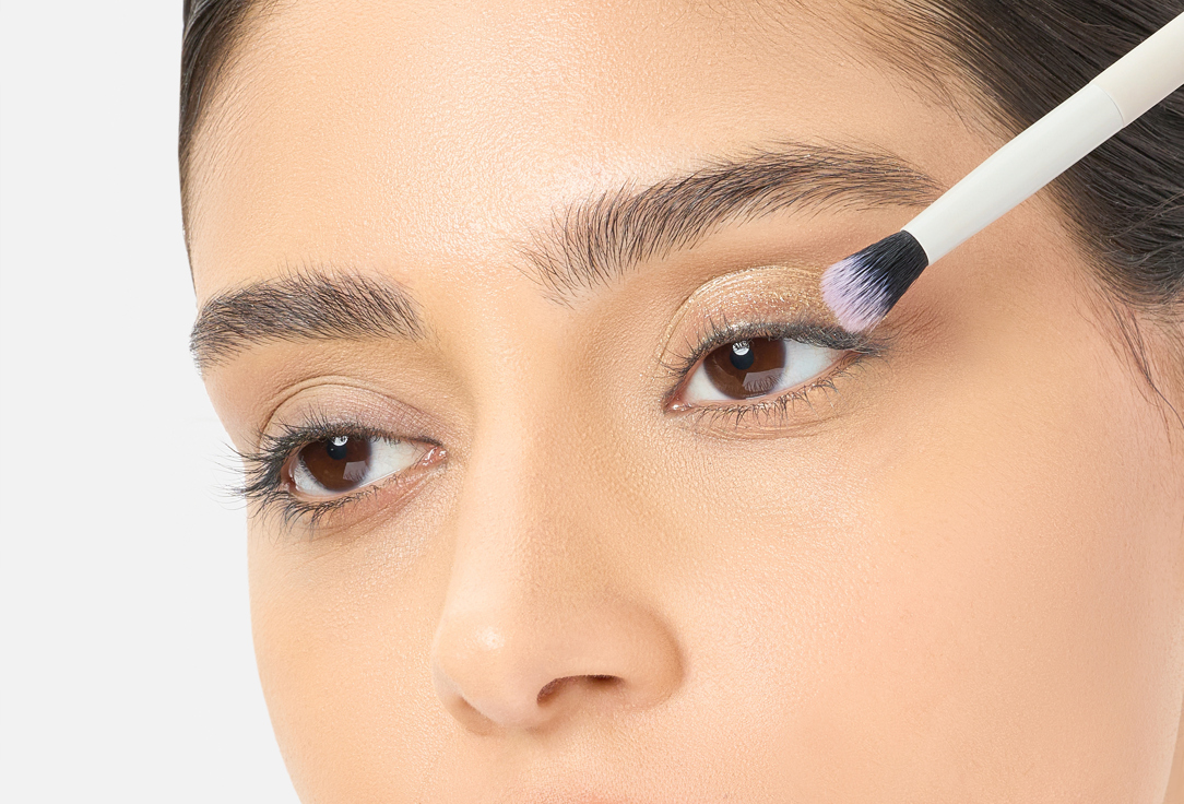 Character Glitter Liquid Eyeshadow 360 degree