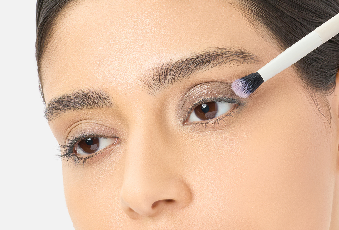 Character Glitter Liquid Eyeshadow 360 degree