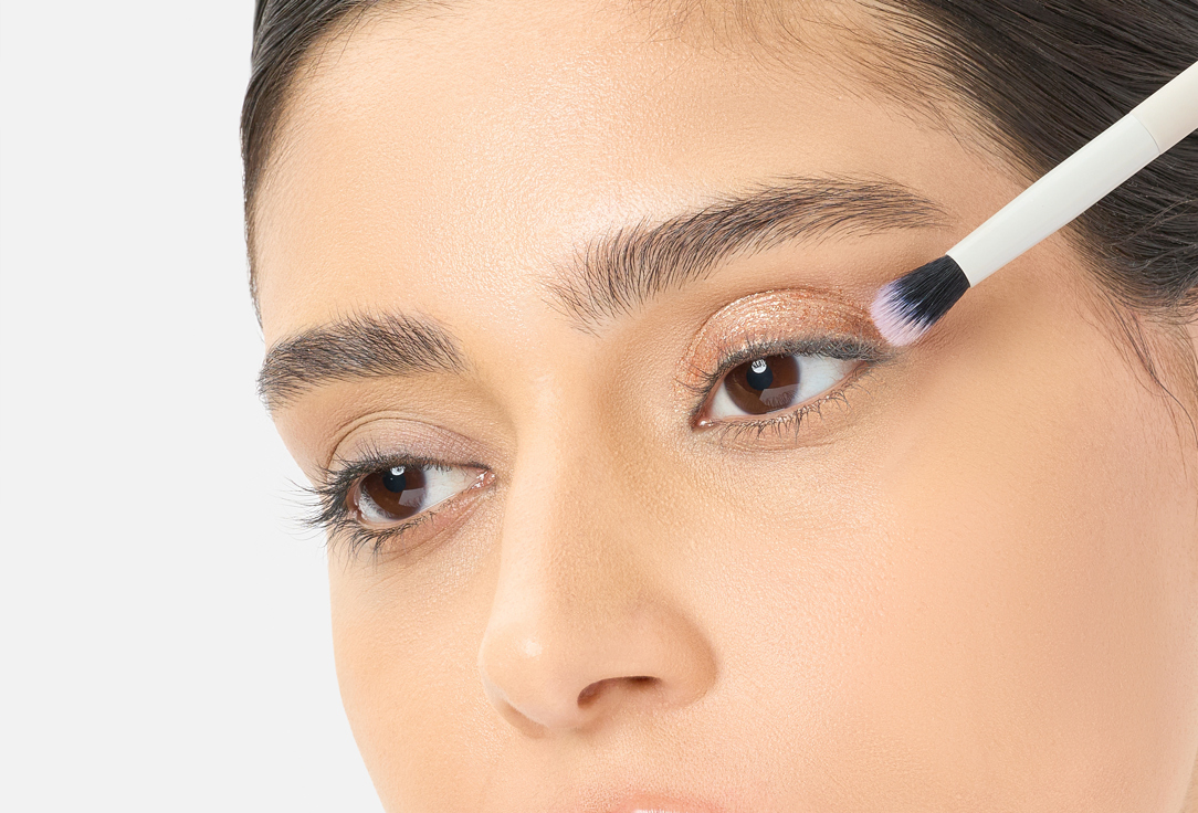 Character Glitter Liquid Eyeshadow 360 degree