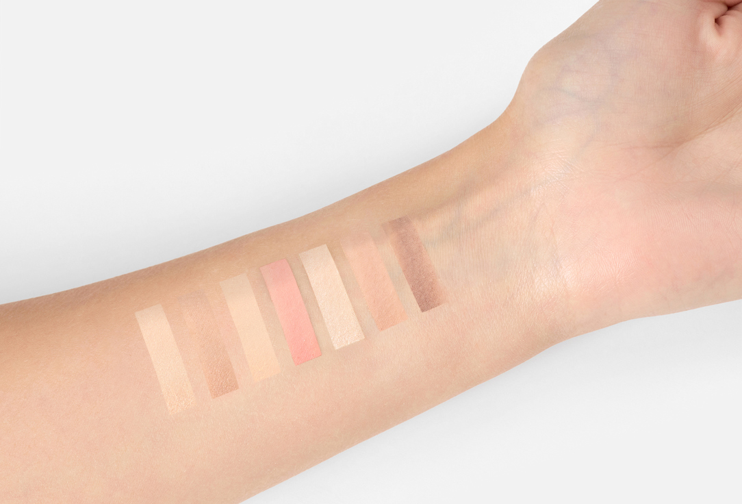 BASSAM FATTOUH Contour and highlighter palette The blur kit 2