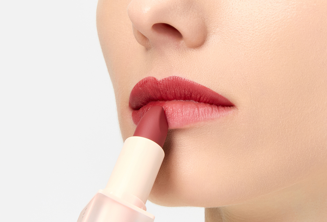MakeUp Revolution Satin Lipstick Lip Allure