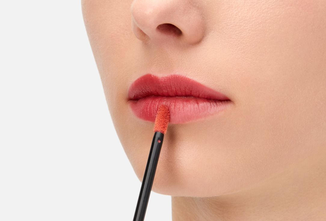 FMGT Velvet Matte Lip Gloss New Bold 03, Rose mist 4.5 g FMGT Velvet Matte Lip Gloss New Bold