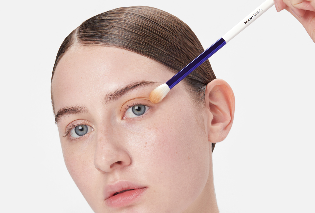Manly PRO Large Round Flame-Shaped Eyeshadow Blending Brush K132