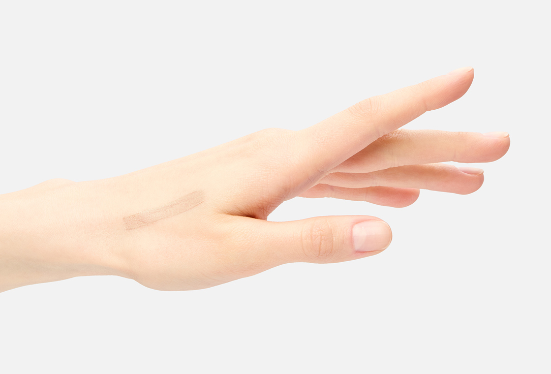 إيسنس كريم أساس ستيك فاوندَيشِن ستيك