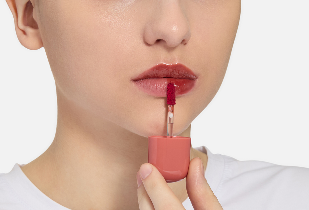 AMUSE Plumping & Moisturizing Lip Gloss BEBE TINT