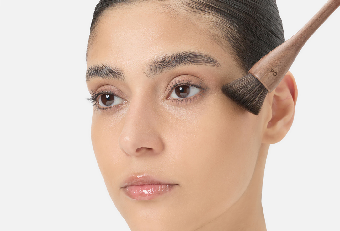 Close foundation brush for liquid textures Pinceau Fond de teint 1 pcs Close foundation brush for liquid textures Pinceau Fond de teint