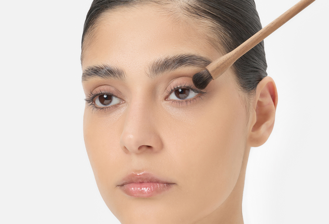 Close Concealer Brush Pinceau Correcteur 1 pcs Close Concealer Brush Pinceau Correcteur