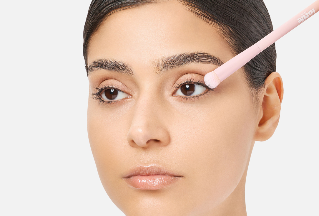 Lottie London Eyeshadow Brush Firm Shadow Brush
