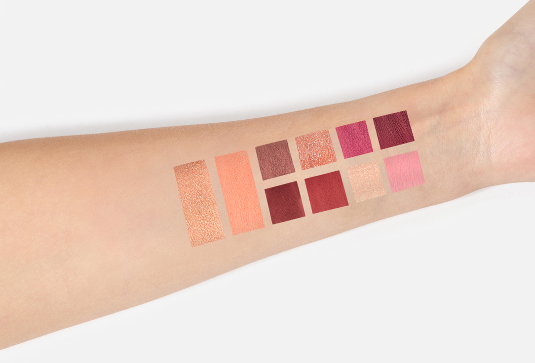 Character eyeshadow & blush palette Face & Eyes Palette