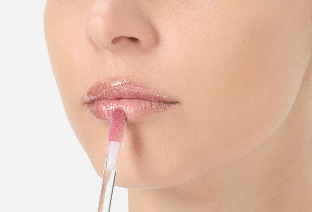 Revlon Shimmering Lip Gloss Super Lustrous Glimmer Gloss 005, Glazed almond 3.8 ml Revlon Shimmering Lip Gloss Super Lustrous Glimmer Gloss
