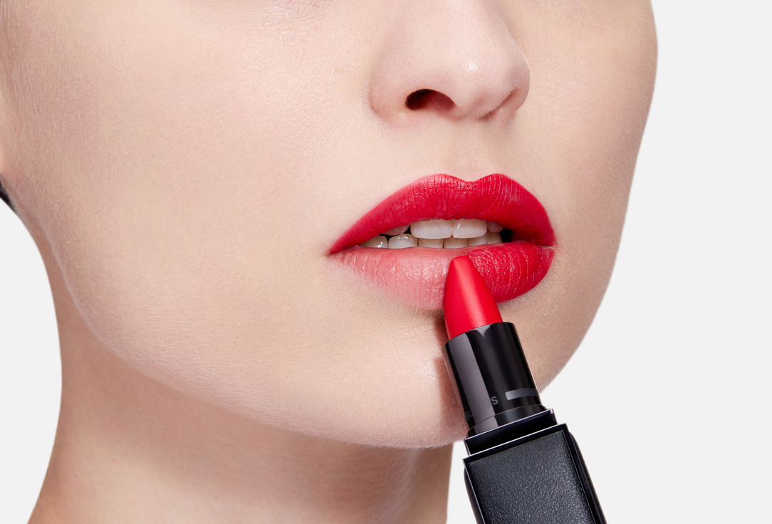Tom Ford Semi-matte creamy luxury lipstick Fabulous Lip Color