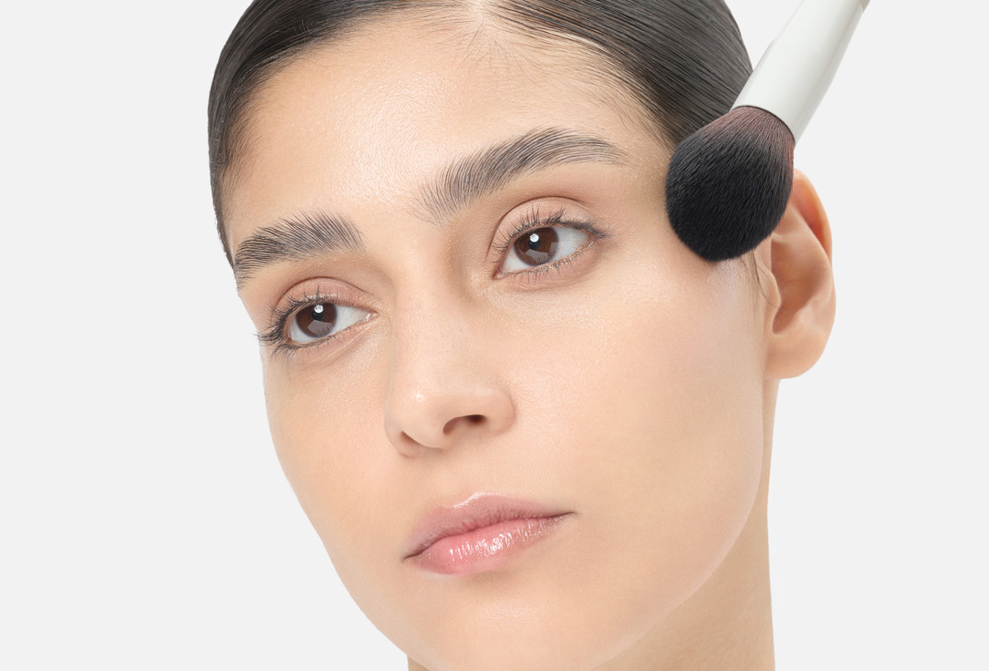 KARA BEAUTY Lightweight liquid highlighter Starcrossed