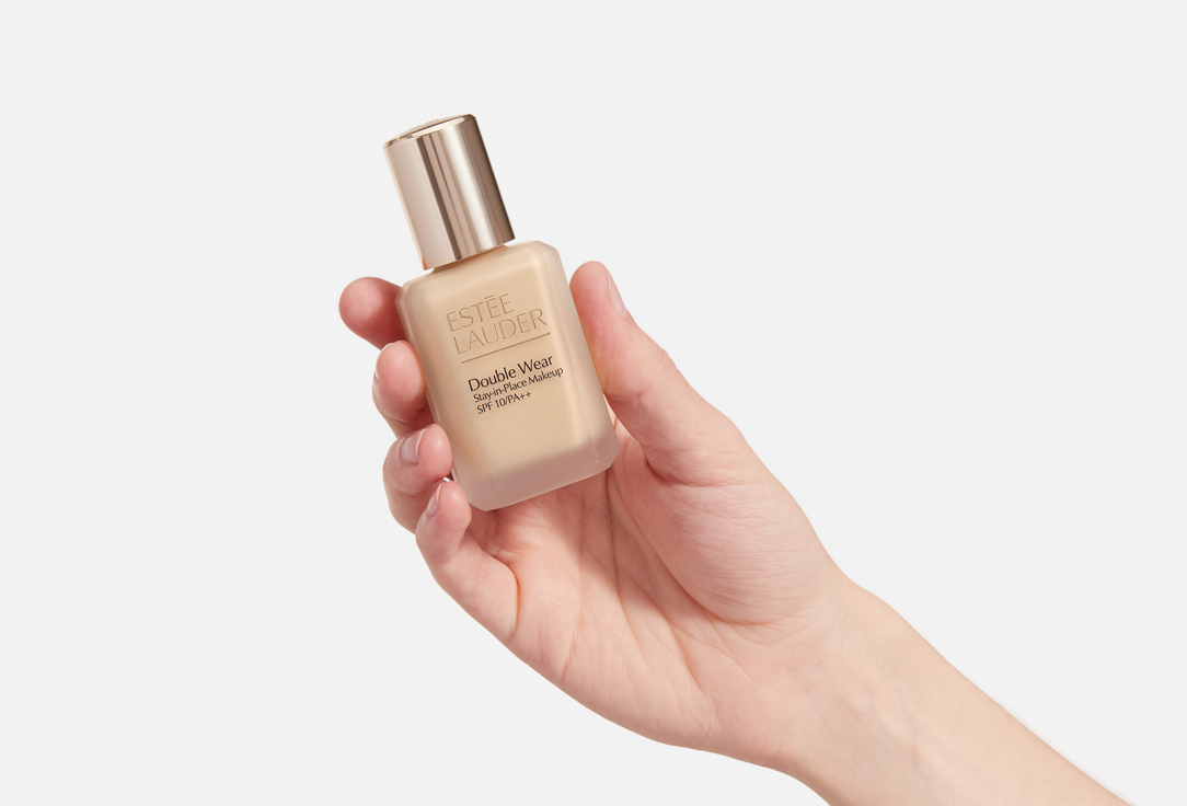 Estée Lauder liquid matte foundation SPF 10 Double Wear Stay in Place