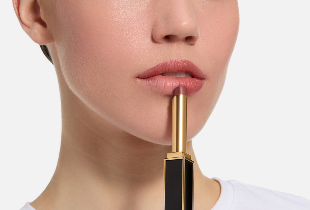 Tom Ford Matte Creamy Lipstick Runway Lip Stylo Matte 113, Cashmere suede 2 g Tom Ford Matte Creamy Lipstick Runway Lip Stylo Matte