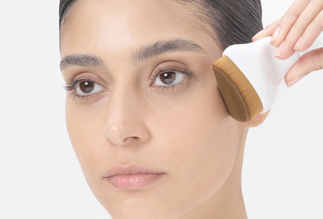 KLA Beauty Makeup Brush Iron Foundation Brush 1 pcs KLA Beauty Makeup Brush Iron Foundation Brush