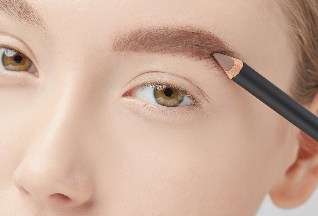 Romanovamakeup Matte Eyebrow Pencil Sexy Eyebrow Pencil Brunette 1.79 g Romanovamakeup Matte Eyebrow Pencil Sexy Eyebrow Pencil