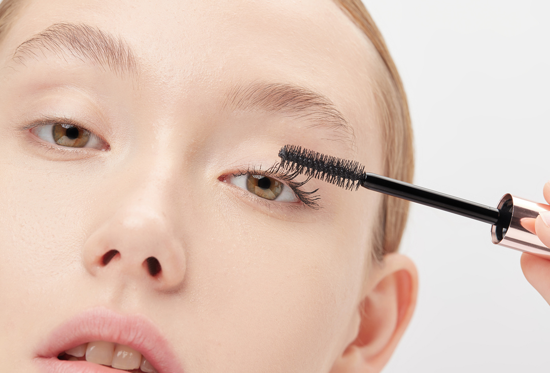 L'Oreal Paris Volumizing Mascara Lash Paradise