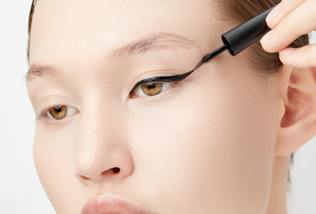 Provoc Long-Lasting Liquid Eyeliner Micro Tip Dip