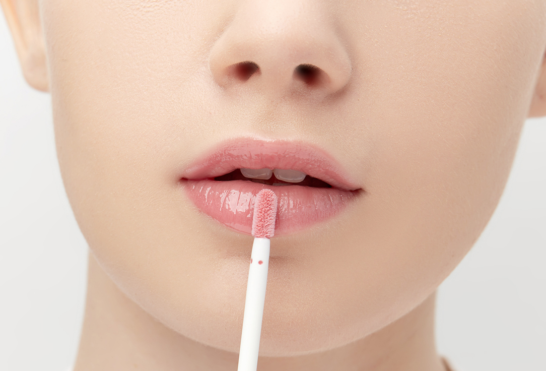 Romanovamakeup Plumping Lip Gloss Sexy Lip Gloss Dreamy 8.5 ml Romanovamakeup Plumping Lip Gloss Sexy Lip Gloss
