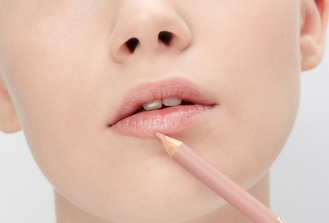 3INA Lip pencil The Lip Pencil 581, Dark pink 1.15 g 3INA Lip pencil The Lip Pencil