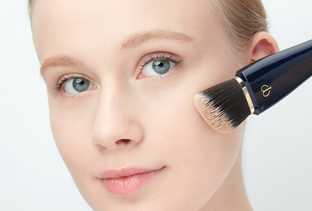 Clé de Peau Beauté Makeup brush High coverage foundation brush