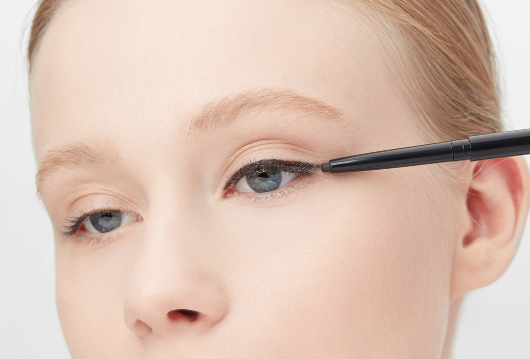 Wet n Wild Waterproof Retractable Eyeliner Breakup Proof Black 0.5 ml Wet n Wild Waterproof Retractable Eyeliner Breakup Proof