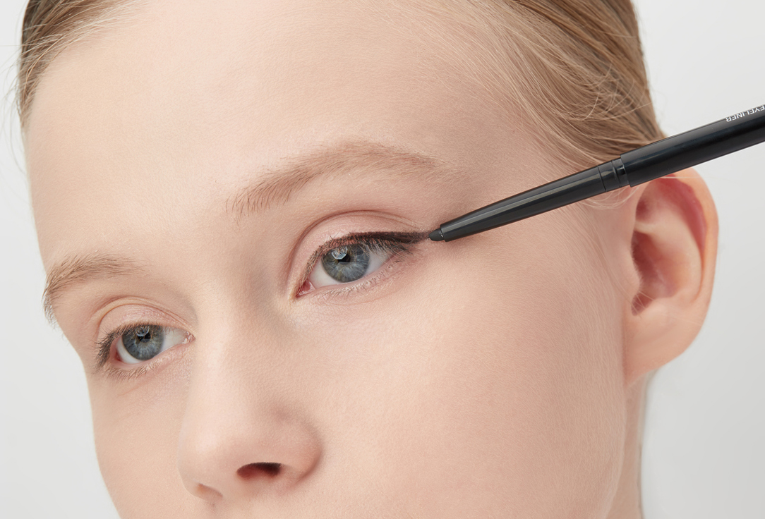 Wet n Wild Waterproof Retractable Eyeliner Breakup Proof Blackest black 0.5 ml Wet n Wild Waterproof Retractable Eyeliner Breakup Proof