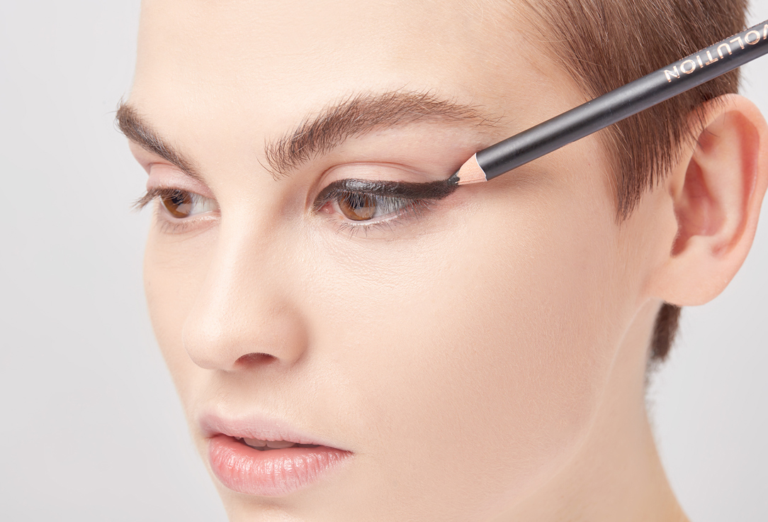 MakeUp Revolution Контур для глаз KOHL EYELINER