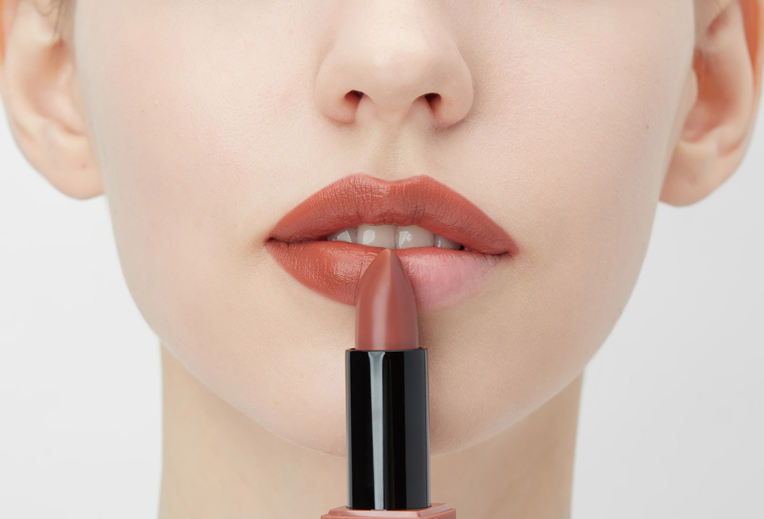3INA Semi-matte, buttery Lipstick The Lipstick 114, Dark warm nude 4.5 g 3INA Semi-matte, buttery Lipstick The Lipstick