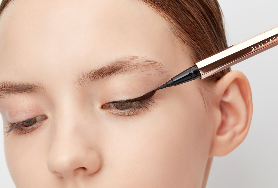 DEAR DAHLIA Liquid eyeliner Paradise dream precision pro Mahogany 0.5 ml DEAR DAHLIA Liquid eyeliner Paradise dream precision pro