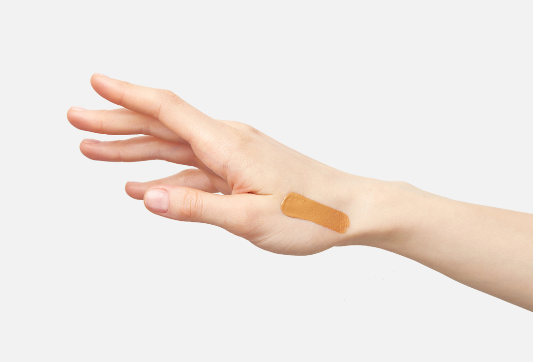 Clinique Moisturizing & Brightening Serum-Foundation SPF20 Even Better Clinical