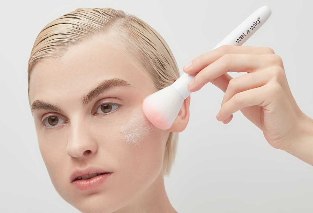 Wet n Wild Powder Brush stylish