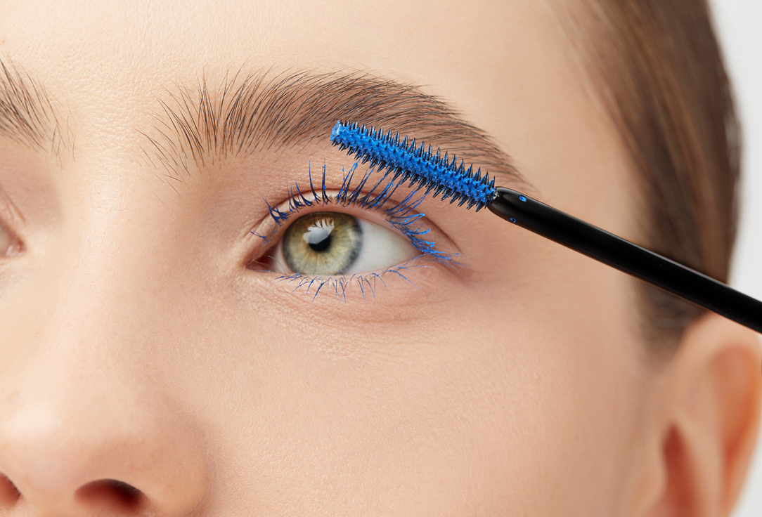 Vivienne Sabo Volume Mascara Cabaret premiere