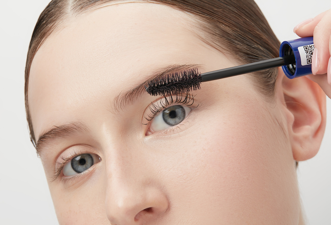 essence Waterproof volume mascara I LOVE EXTREME volume