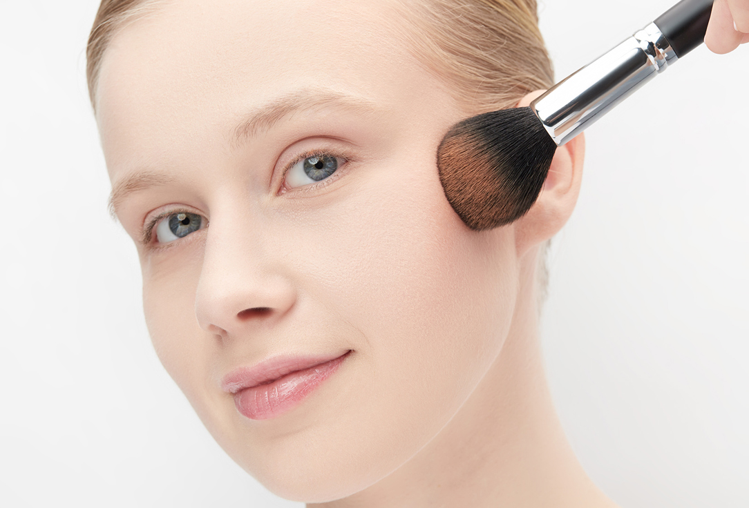 BODYOGRAPHY Bronzer natural looking flush