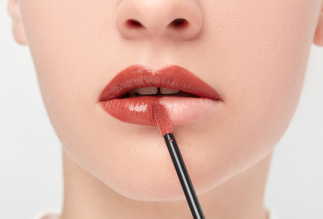 Armani Long-Lasting Velvet Liquid Lipstick Lip Maestro 102, Sandstone 6.5 ml Armani Long-Lasting Velvet Liquid Lipstick Lip Maestro