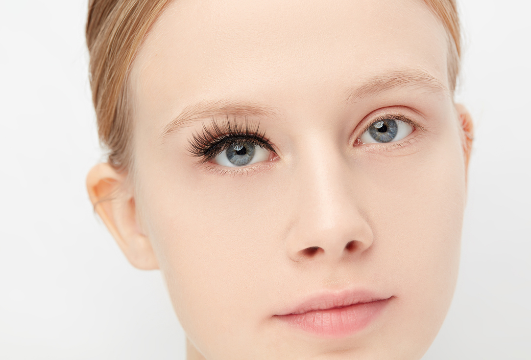 Eylure Eyeliner & False Lashes Kit Volume