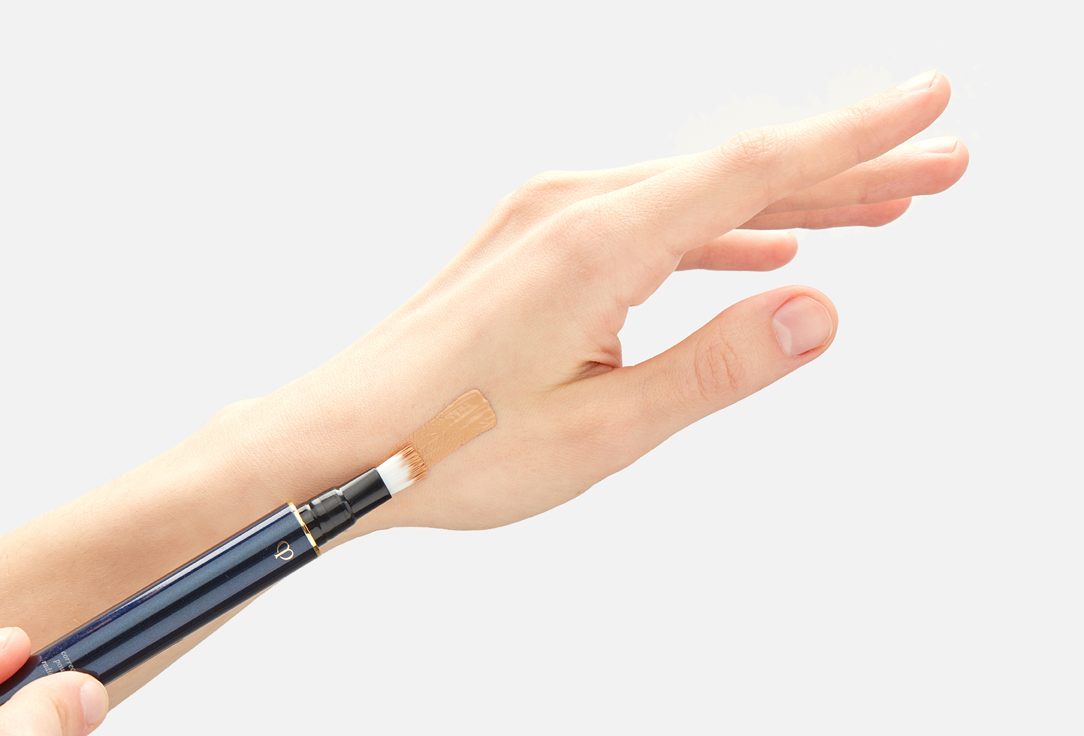 كليه دي بو بيوتي كونسيلر سائل طويل الأمد راديانت كوركتور