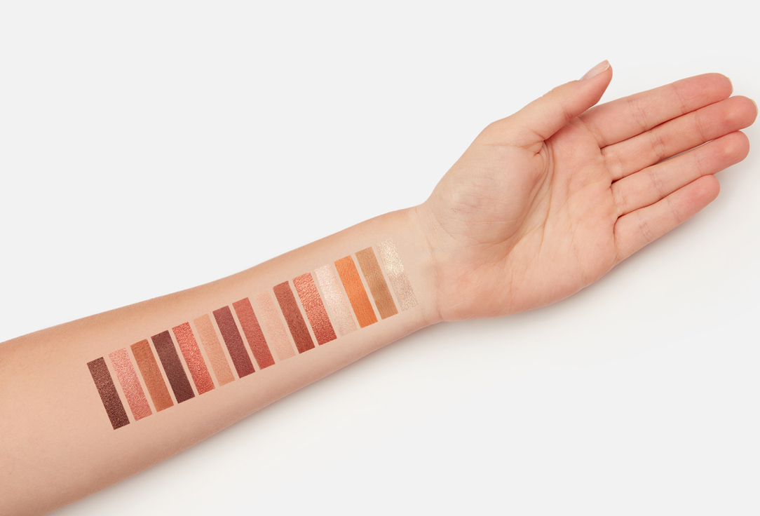 MakeUp Revolution Палетка теней для век Re Loaded Palette